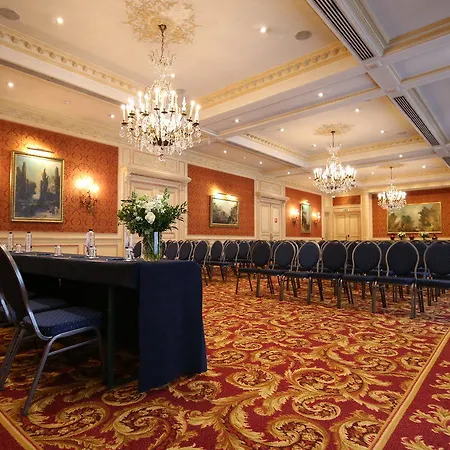 Le Plaza Hotel