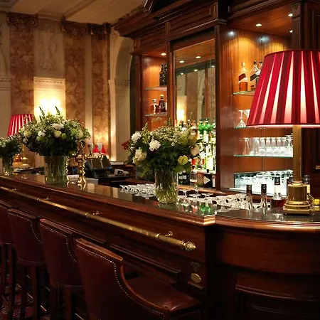 Le Plaza Hotel 5*